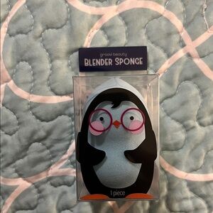 Groovi Beauty Light Blue Blender Sponge